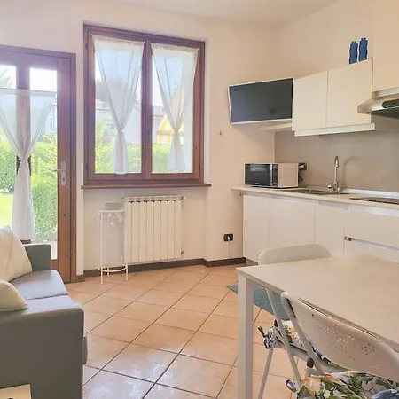 Апартаменты Nido Dei Gelsi Vicino Al Free Parking Интра