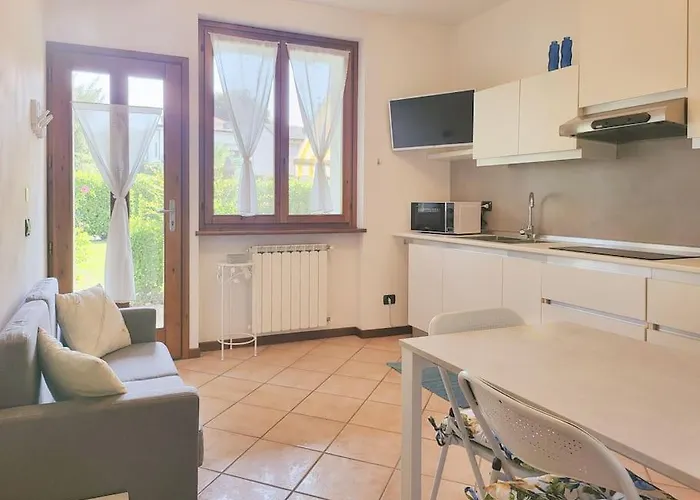 Lejlighed Nido Dei Gelsi Vicino Al Free Parking Intra